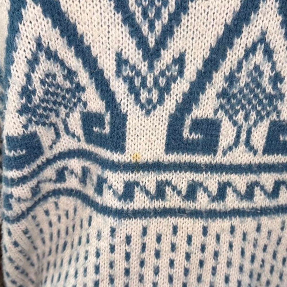 Vintage White Oak Knit Sweater – Geometric Pattern (Made in Korea, M) - Picture 3 of 7